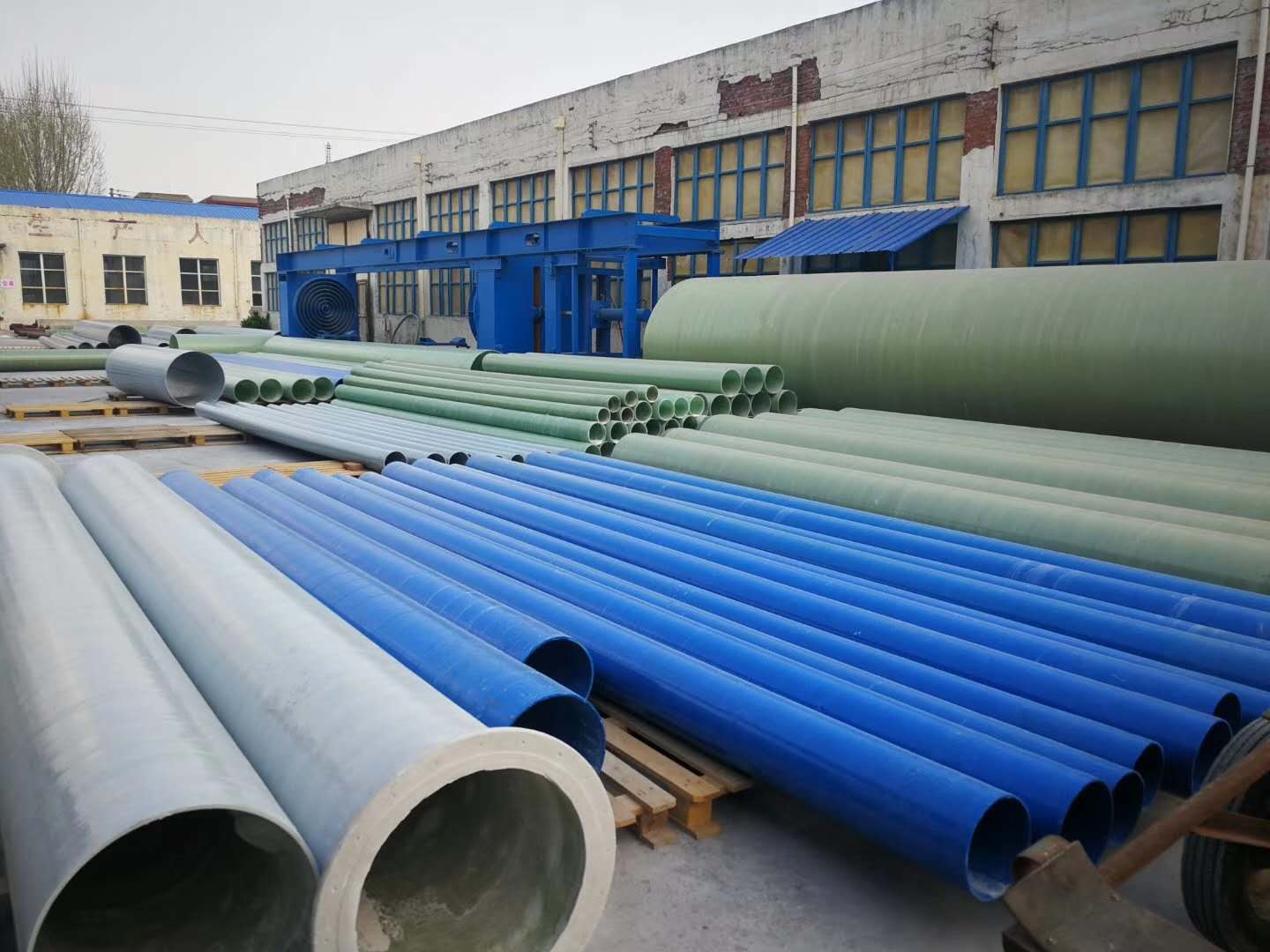 玻璃鋼頂棚蓋板的材料特點與優(yōu)勢